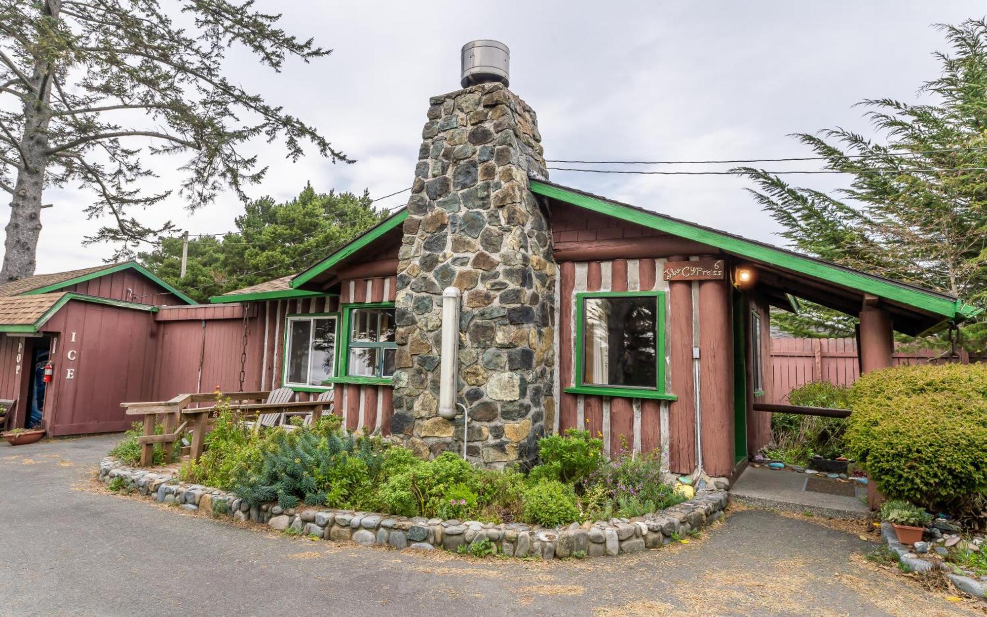 Gold Beach Inn Exterior photo